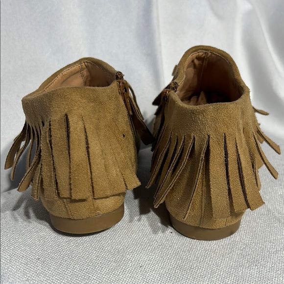 Fringed Suede‎ Ankle Boots with Patterned Toe - Picture 3 of 5